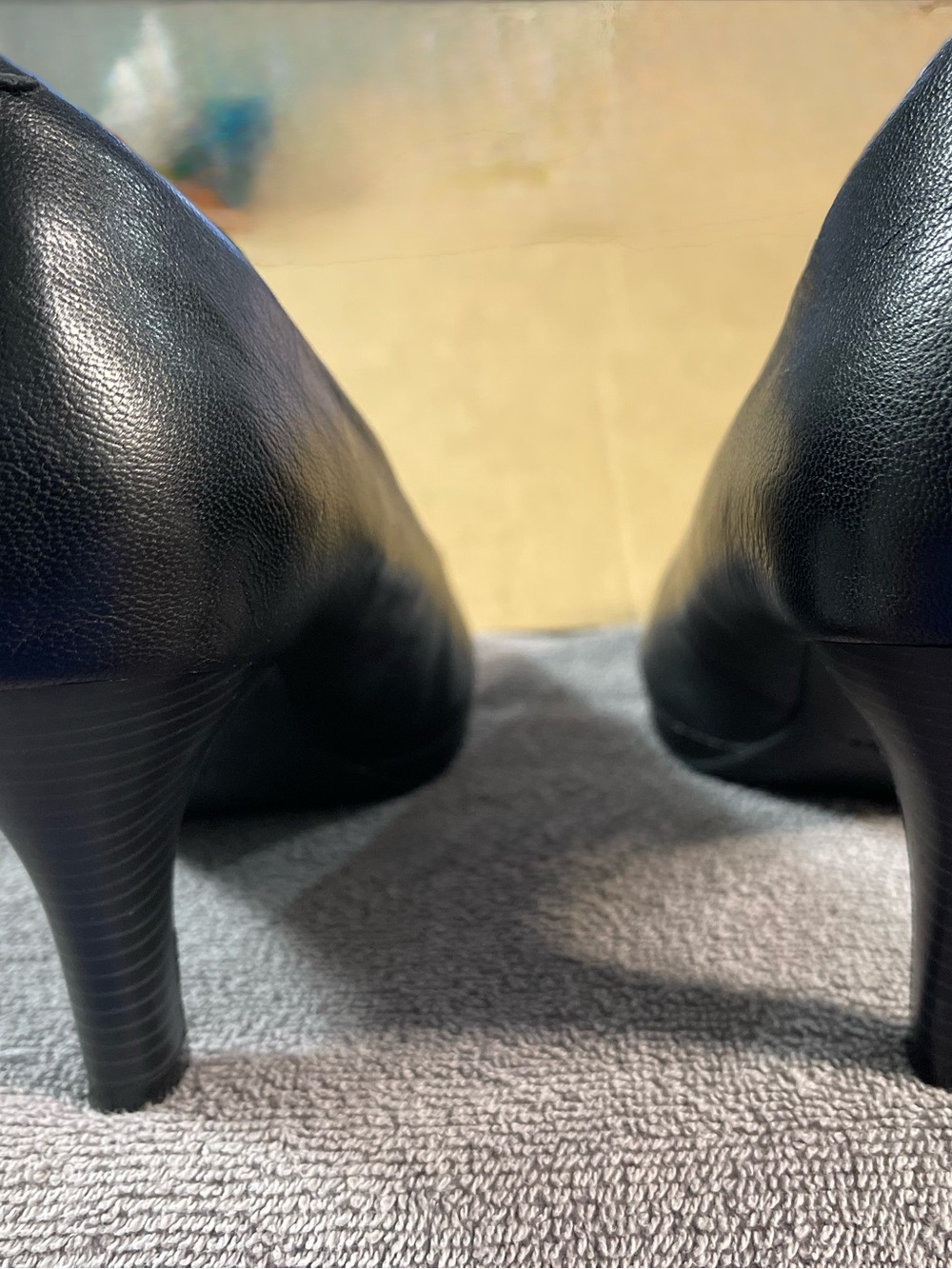 Clarks Black Leather Women's Pump Heels - Picture 14 of 14